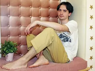 AlfredoHunky anal online free