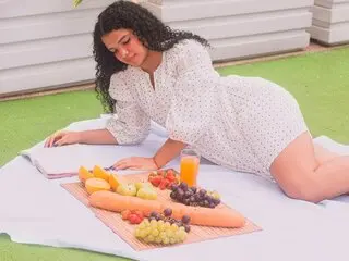 AmellieRouse nude lj cam