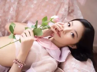 AngelaHelen camshow amateur pics