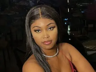 AzzyMelly videos cunt livejasmin