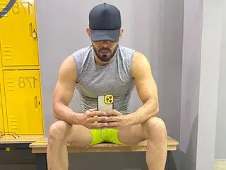 BenjaminBlaze real cam pussy