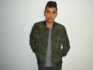 brownguylatin pics cunt camshow