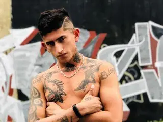 CarlosMatute show fuck cam