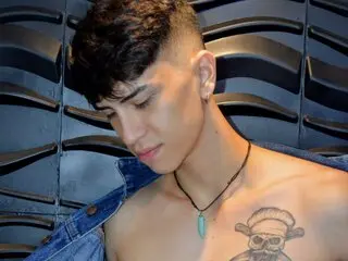 ChrisBarnes hd sex show
