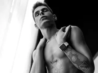 DylanMoora toy camshow live