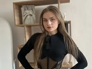 EdythFrail online shows adult
