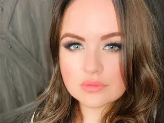 EmiliaWattson porn ass show