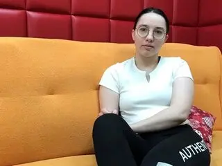 EmilyPines shows webcam free