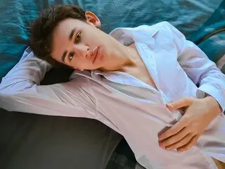 JohnyWilson nude shows video