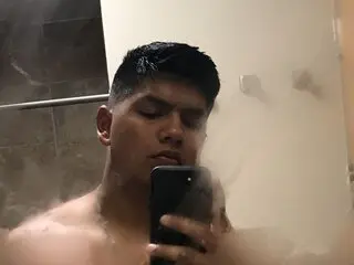 KennyBrace live anal toy