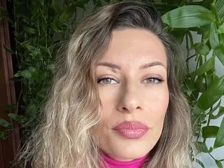 LariGray cunt real cam