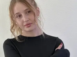 LatarshaDuell webcam shows livejasmine
