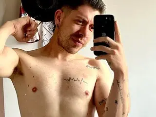 LeeTorres shows toy free