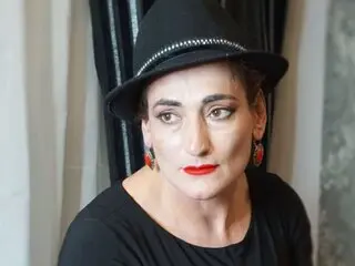 MaryBaruso shows toy shows