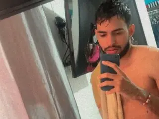MaximoAbbelardo livesex live pictures