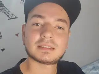 MaxyValderrama live ass xxx