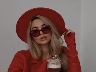 MiaMirelli pics porn cam