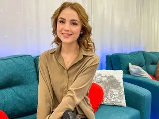 MiyaAdams online recorded show