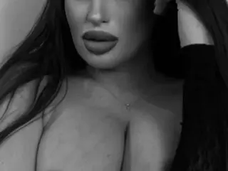 NataschaOreiro naked online free