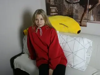 PrettyHanson camshow porn live