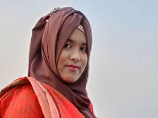 RiyaEma toy shows webcam