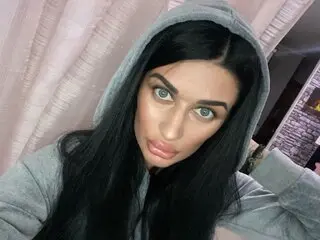 YeseniaCroft naked livejasmin live